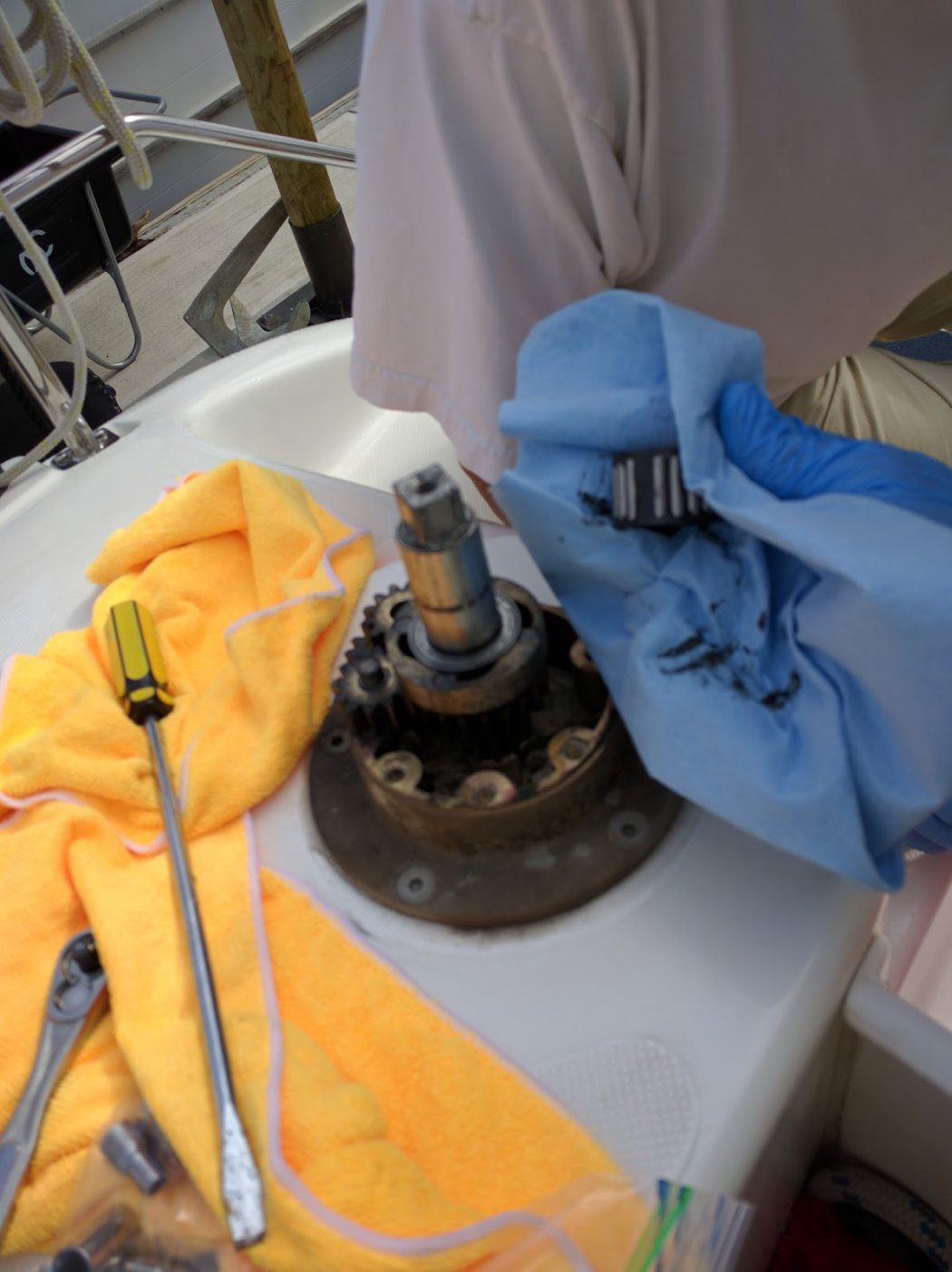 Harken 46 Winch Cleaning Bearing Strikhedonia