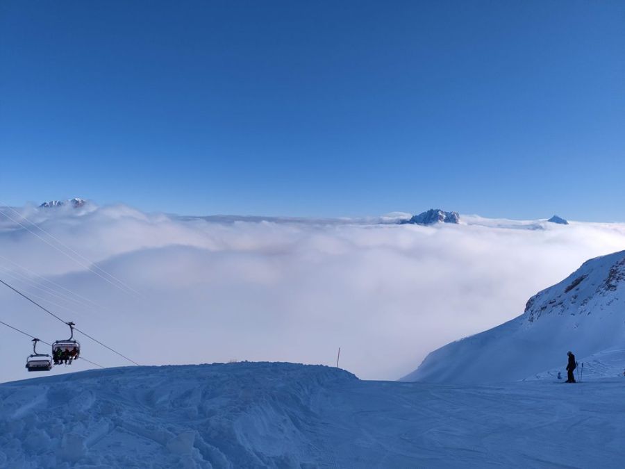 Cloud bank that I'd ski through and below on this run