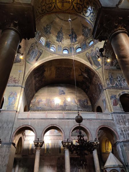 There be gold in these here cathedrals