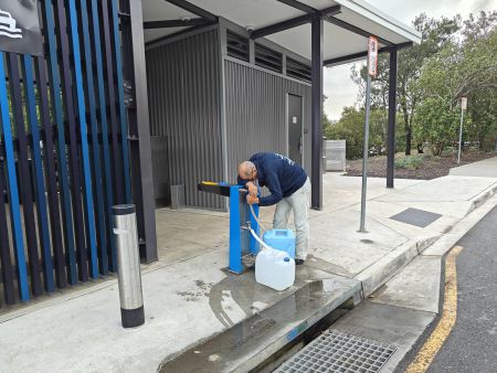 The three jerry cans were noticeably heavier than with diesel (44 pounds each)