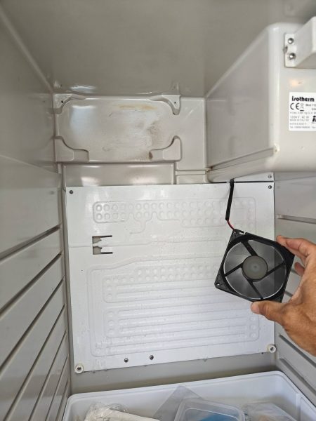 Step 4 - Inspect the box fan and the chiller plate and then clean off the components