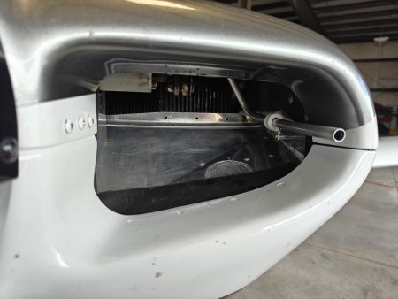 Pitot tube extending 6mm from the front of the cowl opening and inset 25mm from the side